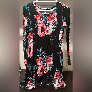 Long sleeve flower flowy dress with pockets. Size S. Worn once and washed.